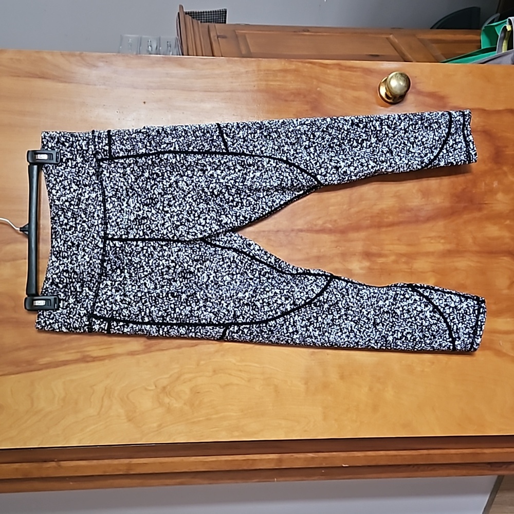 Zyia leggings
